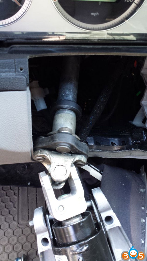 DIY Mercedes W204 Steering wheel lock remove to repair